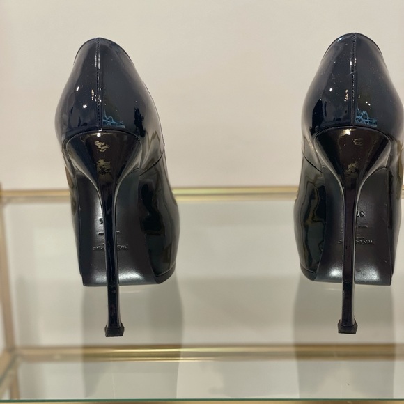 YSL SAINT LAURENT tribtoo patent navy pump - Picture 5 of 6